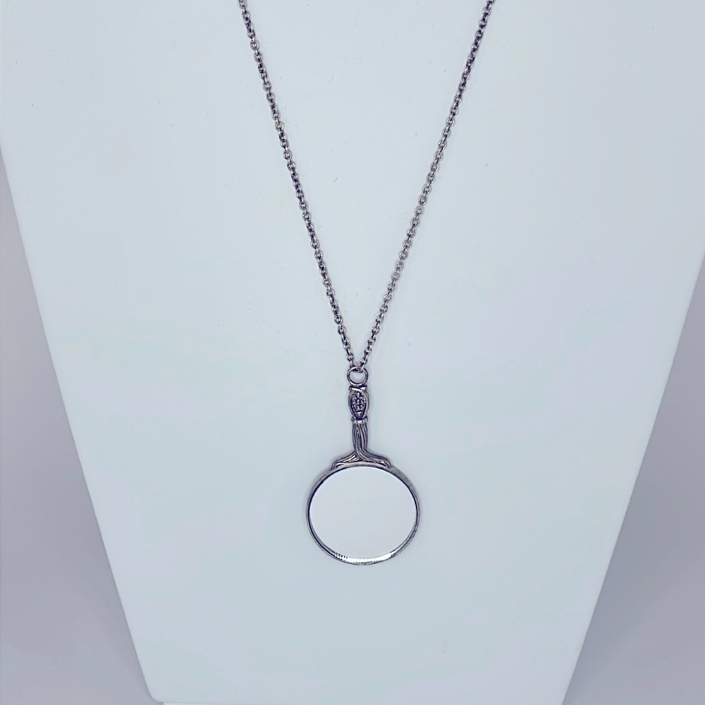 REGALROSE Victorian Inspired Mini Vanity Hand Mirror Necklace
